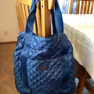 Large Apana yoga bag w/ two strap options.